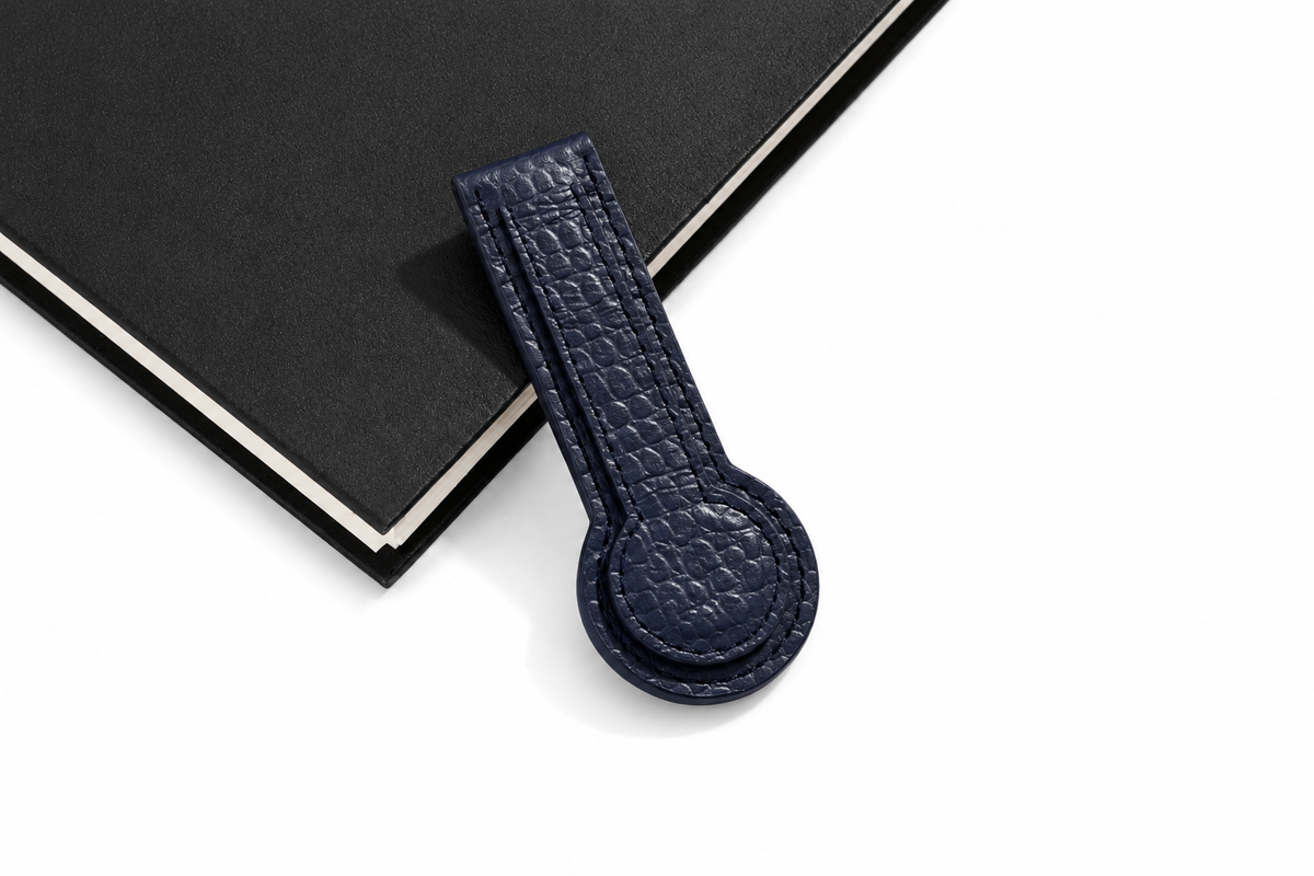 Round-End Magnetic Bookmark in ORVA plant-based material – view 1
