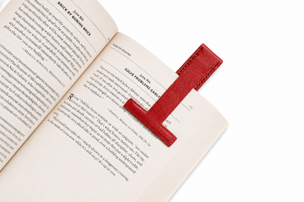 T-Shaped Magnetic Bookmark in ORVA plant-based material – view 1